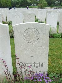 Etaples Military Cemetery - Topping, Alexander